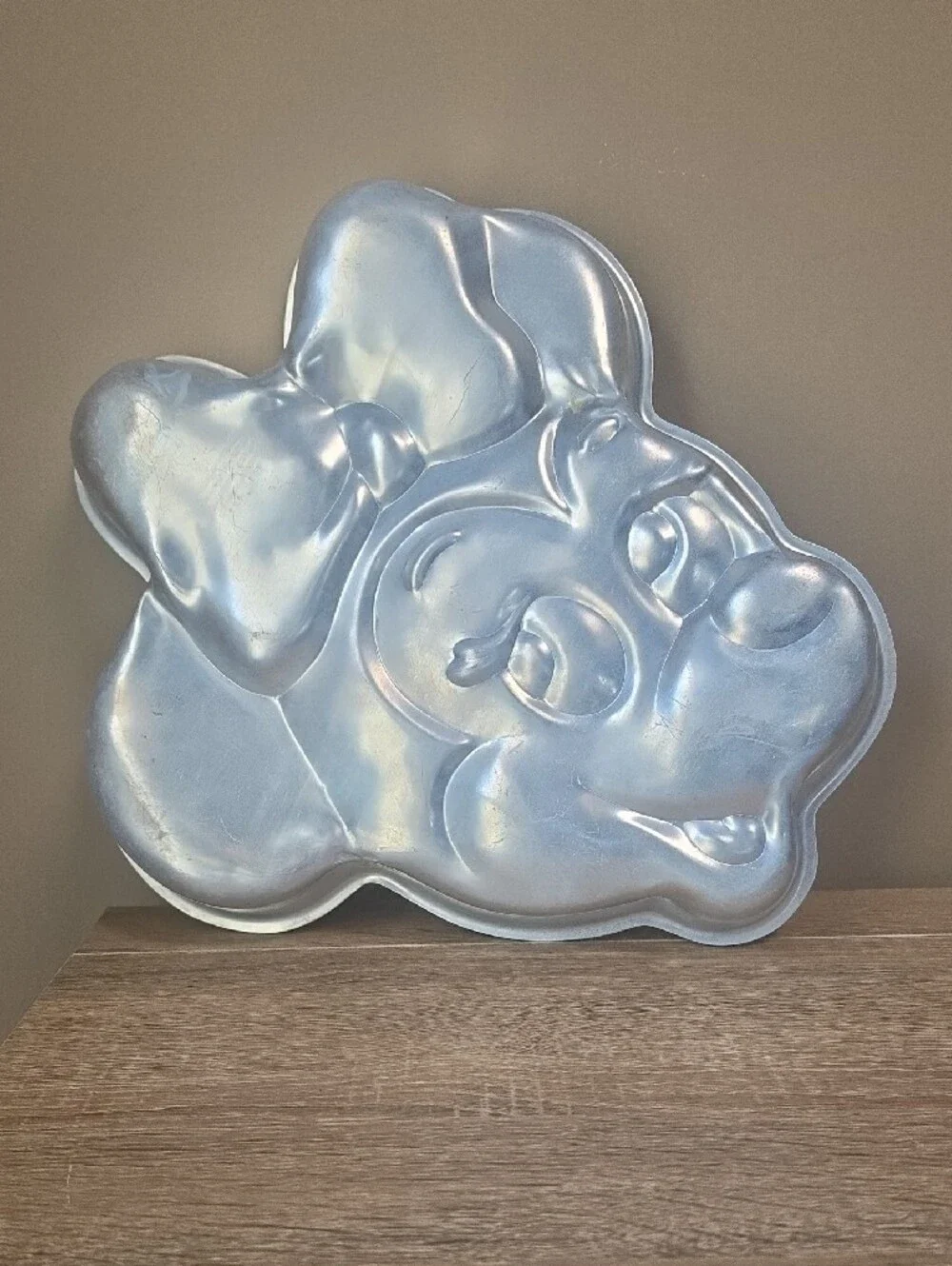 Wilton Silver Minnie Mouse Shaped Cake Pan
